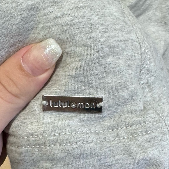 Lululemon grey savasana wrap size 8 - Picture 5 of 6